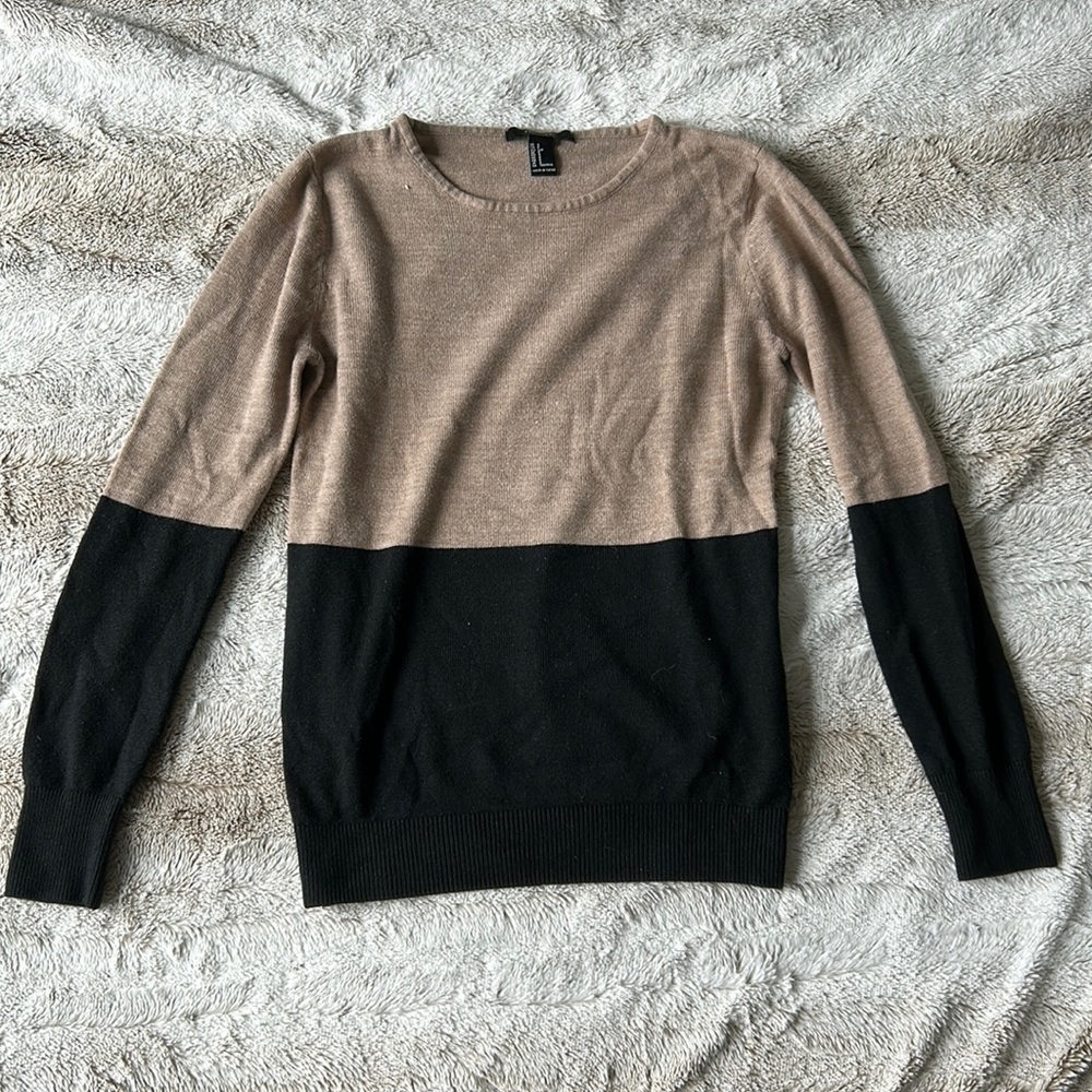 Forever 21 Sweater, block colors black/tan